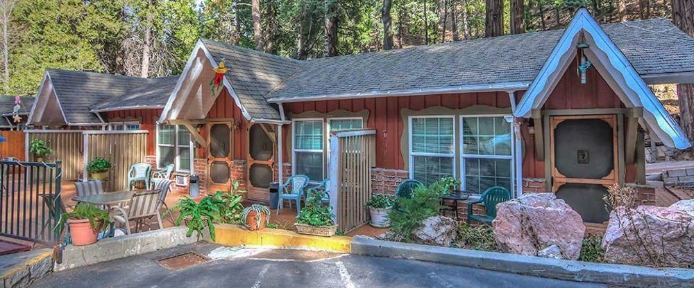 Arrowhead Tree Top Lodge 레이크애로우헤드 외부 사진