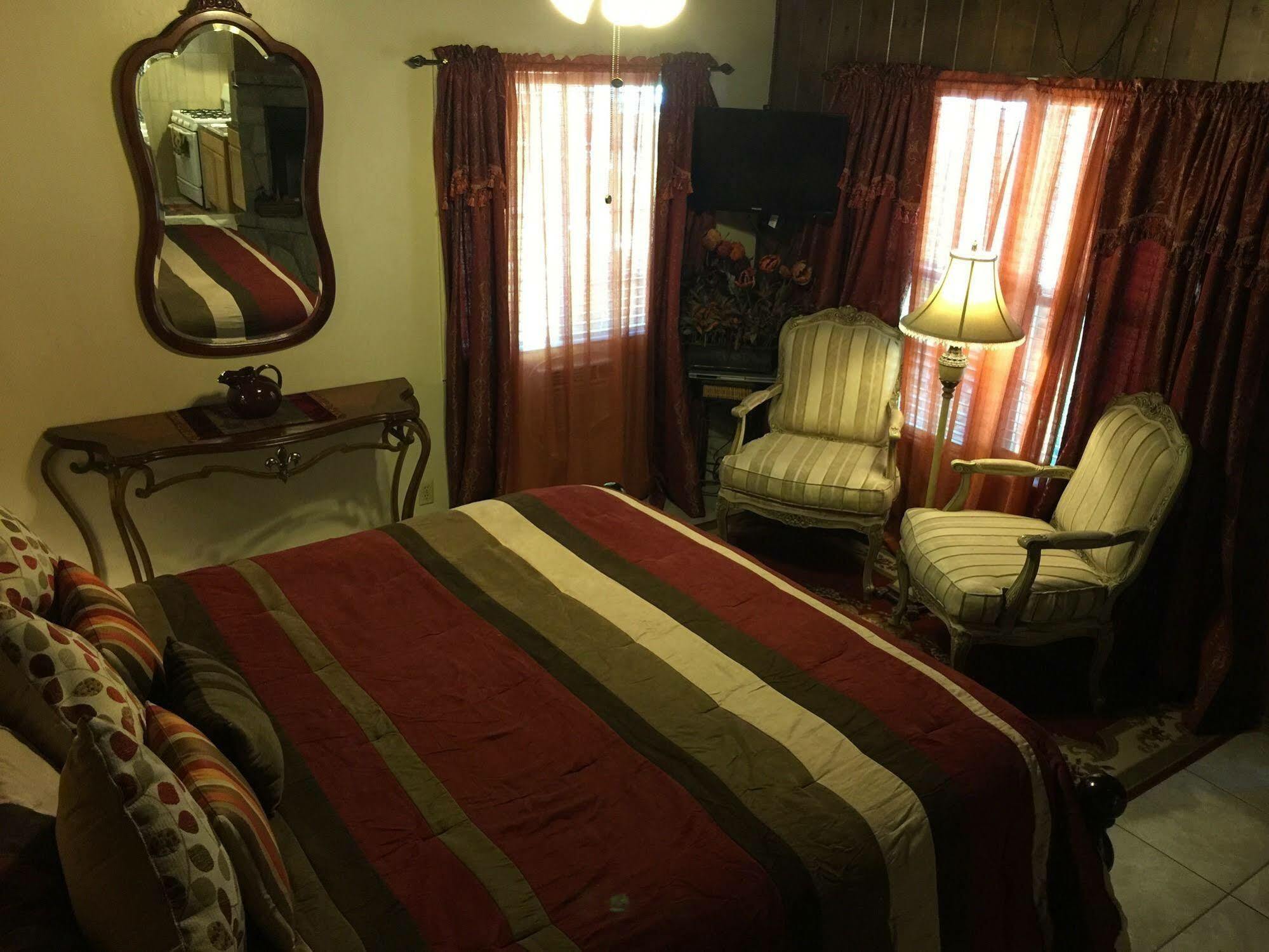 Arrowhead Tree Top Lodge 레이크애로우헤드 외부 사진