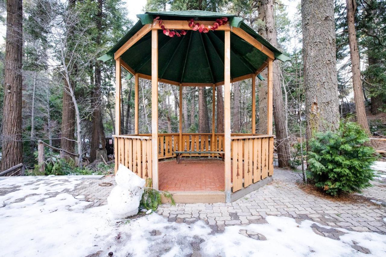 Arrowhead Tree Top Lodge 레이크애로우헤드 외부 사진