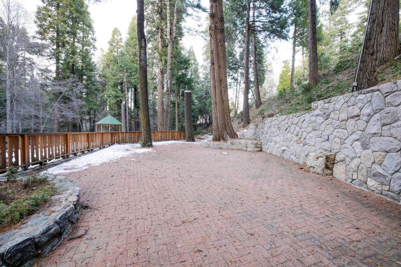 Arrowhead Tree Top Lodge 레이크애로우헤드 외부 사진