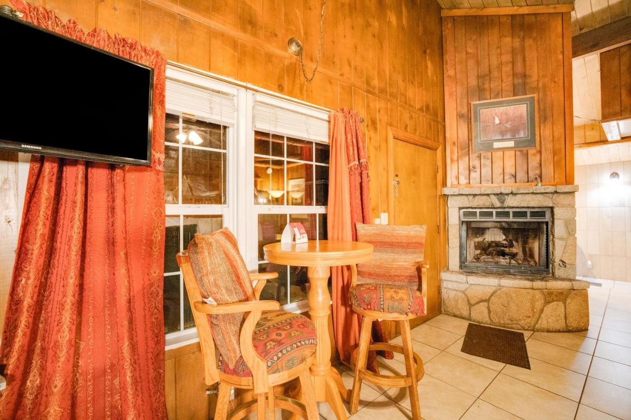 Arrowhead Tree Top Lodge 레이크애로우헤드 외부 사진