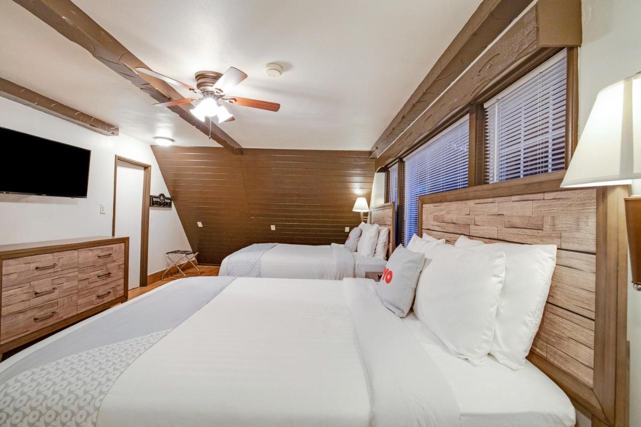 Arrowhead Tree Top Lodge 레이크애로우헤드 외부 사진